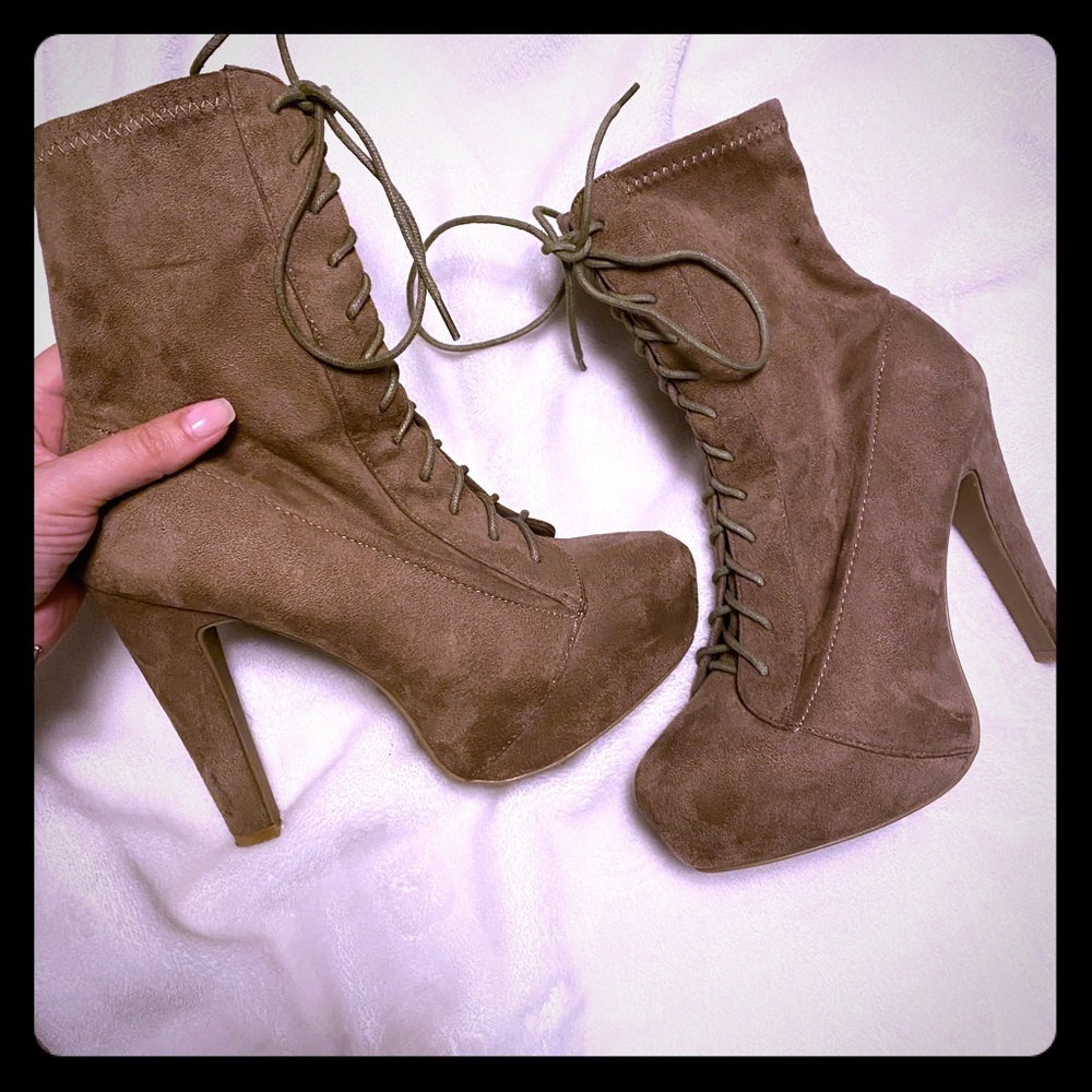 Heel booties